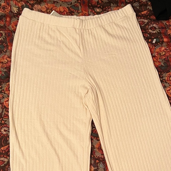H&M Cream Ribbed Slit Pants - Picture 6 of 8